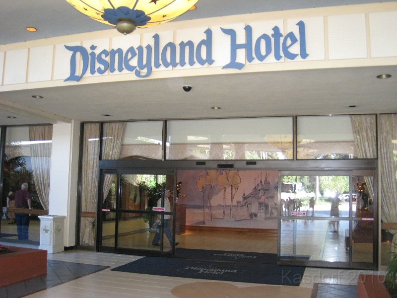 Disneyland 2010 HM Expo 0175.JPG - Doors at the hotel... okay this is getting ridiculous.